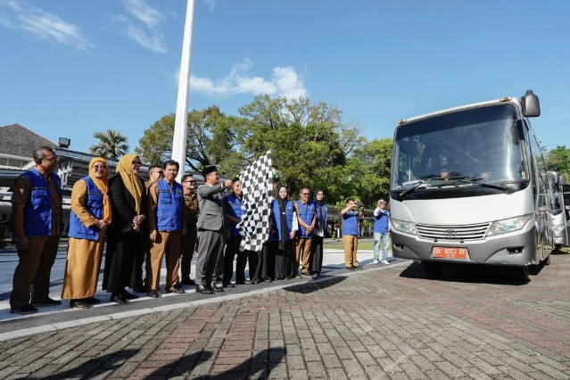 Gubernur Andi Sudirman Kirim Tenaga Medis ke Daerah Terpencil Pangkep dan Selayar