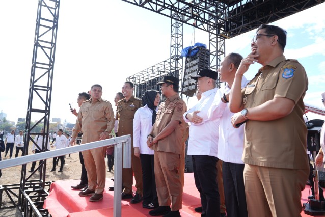 Wali Kota Munafri Dampingi Menhub RI, Saat Luncurkan Pesawat Amfibi di Makassar
