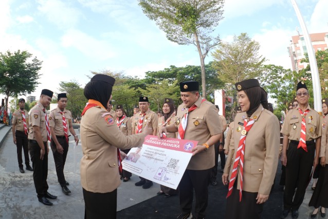 Hari Pramuka ke-64: Munafri -Aliyah Dapat Penghargaan Ketua dan Wakil MABICAB Pramuka