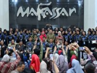 Apresiasi Paskibraka Makassar, Munafri-Aliyah Beri Sertifikat, Pin Emas, hingga Beasiswa