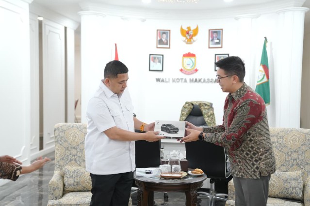 Munafri Dukung Kehadiran Transportasi Listrik di Makassar dan Tekankan Pemberdayaan Sopir Lokal