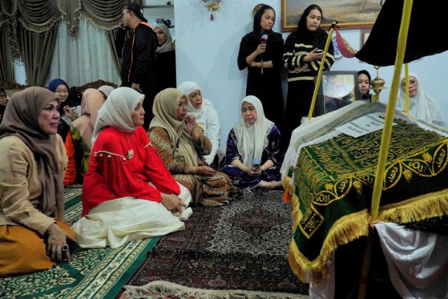 Wakil Wali Kota Makassar Aliyah Mustika Ilham Melayat ke Kediaman Almarhum H. Mappaturung Parawansa