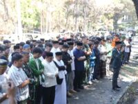 Wali Kota Munafri, dan Mahasiswa Gelar Sholat Ghaib Korban Kebakaran