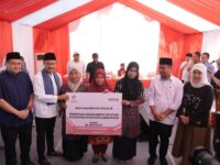 Munafri–Aliyah Dampingi Mensos Serahkan 20 Rumah Knockdown dan Bantuan Pemberdayaan Nelayan Untia