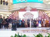 Dekranasda Kota Makassar Raih Juara 2 Parade Wastra di Penutupan Expo Kreatif Andalan 2025