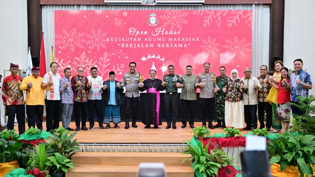 Munafri-Aliyah Hadiri Open House & Silaturahmi Natal, Ajak Warga Jaga Toleransi dan Kedamaian