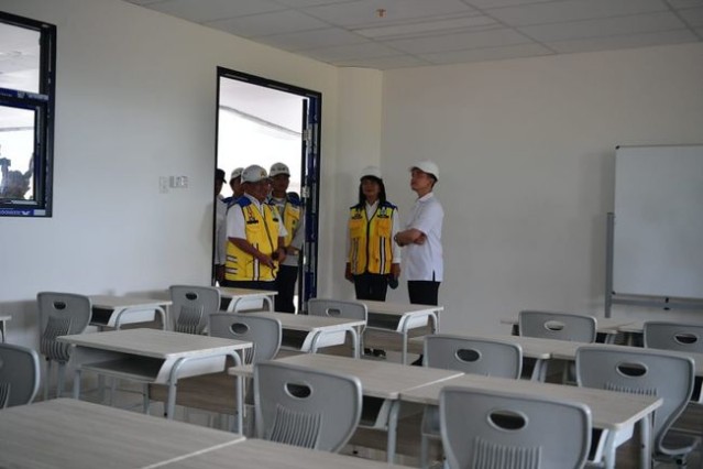 Gibran Tinjau Fasilitas Pendidikan di Kawasan Hunian ASN IKN