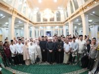 Munafri Ingatkan Masyarakat Waspada Cuaca Ekstrem dan Pohon Tumbang saat Safari Subuh di Ujung Tanah