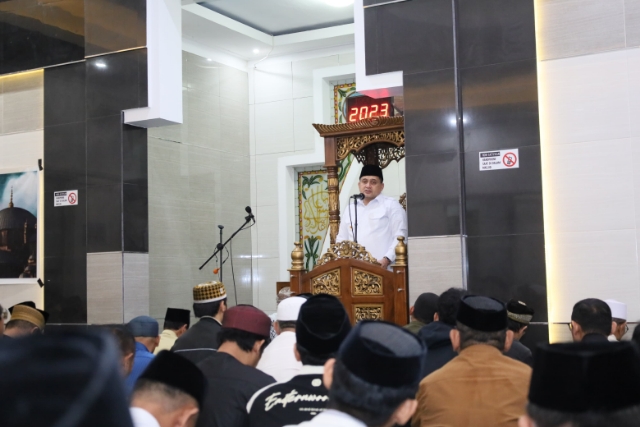 Safari Ramadan Malam ke-14, Wali Kota Makassar Tekankan Kolaborasi dan Kebersihan Jelang Idulfitri.