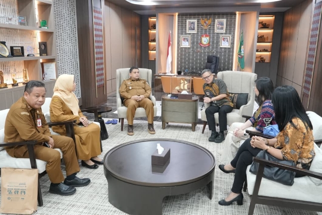 Wali Kota Makassar Bahas Penguatan Kapasitas Guru Bersama Putera Sampoerna Foundation.