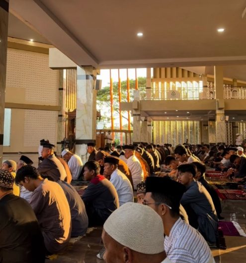 Ribuan Jamaah Laksanakan Shalat Idul Adha 1447 H di Masjid Agung Sultan Alauddin Gowa.
